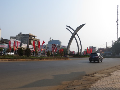 ແຂວງດັກນົງ ສະເຫຼີມສະຫຼອງ 40 ປີແຫ່ງວັນປົດປ່ອຍເມືອງ ດຶກເລີບ